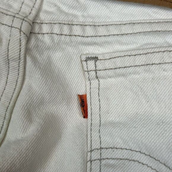 Vintage Levis Jeans Mens 32x34 White 560 Loose Fit Tapered Leg USA Made 90s Off - Picture 7 of 11